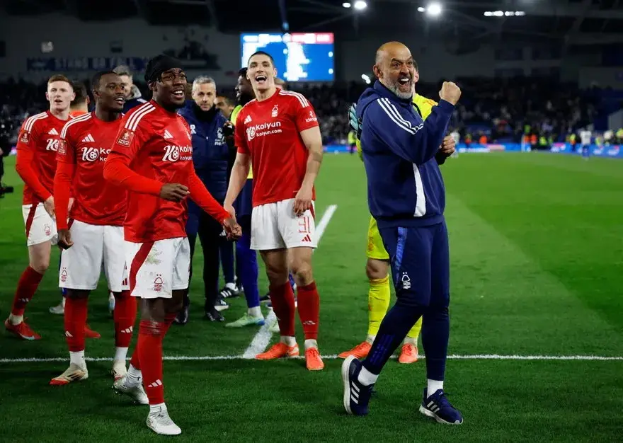 鲁重新在英, 入替