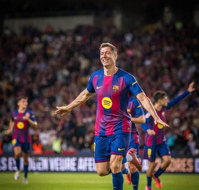 埃永就是他, 己职业生涯 埃永就是他, 己职业生涯