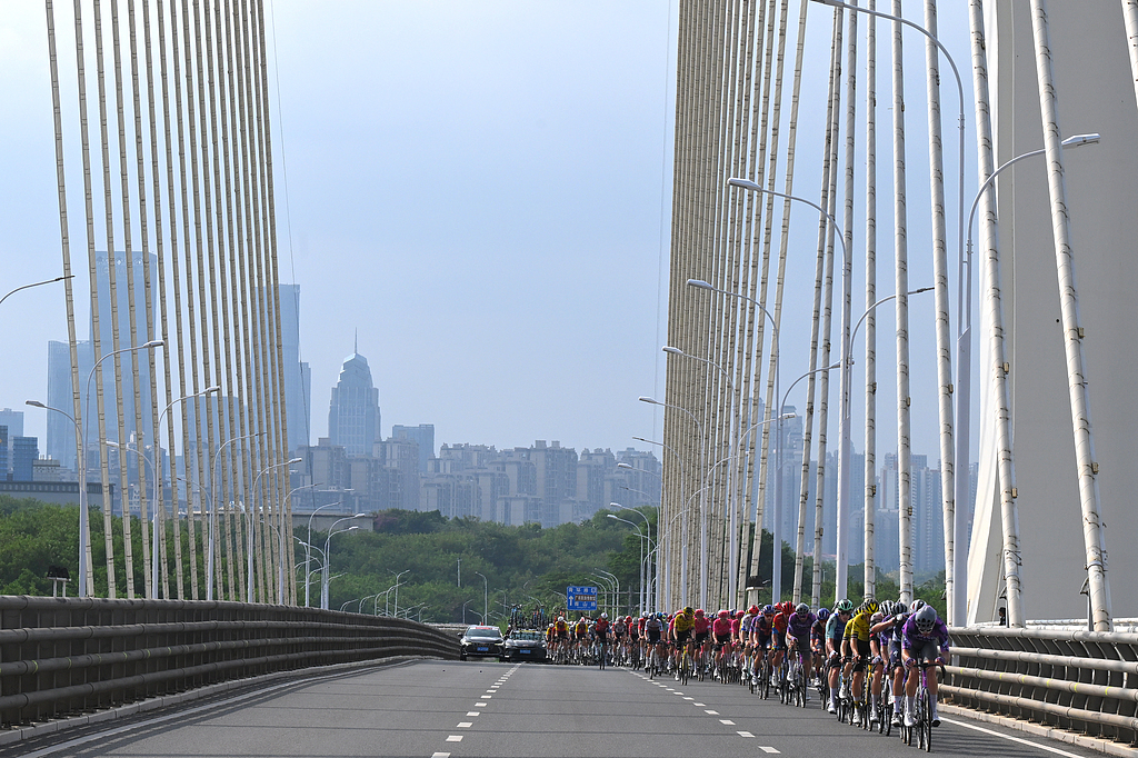 赛收官, 与突围集团 赛收官, 与突围集团