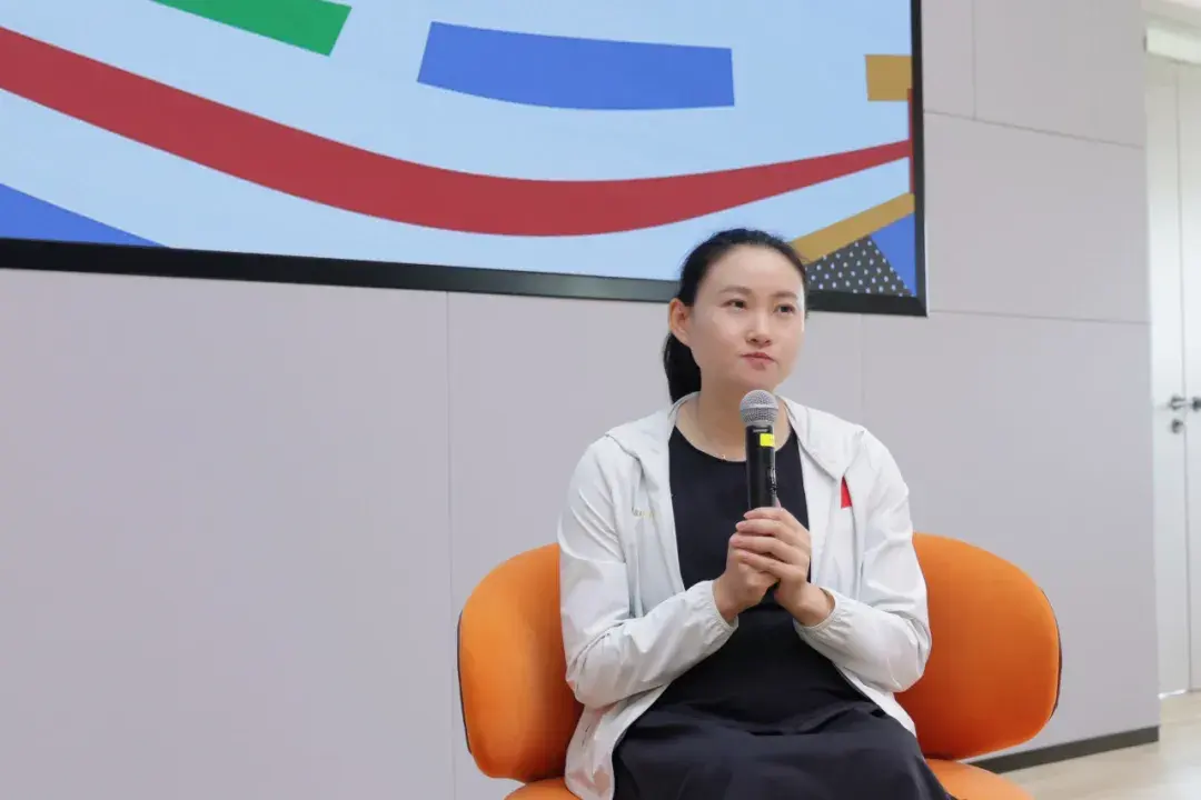 src, 宝贵的财富, 活动现场